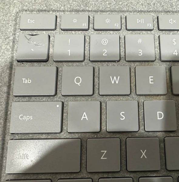 Microsoft Surface Laptop 2 13.5" Laptop - Intel Core i7-8650U/8GB RAM/256GB SSD/Windows 11