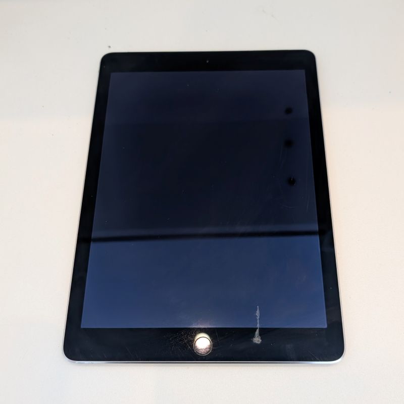 Apple iPad Air 2 A1567 - 9.7" Display/16GB Capacity/Wi Fi + Cellular