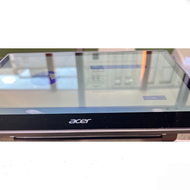 Acer Aspire R13 R7-372T-57CC 13.3" FHD 2 in 1 Touchscreen Laptop - Intel Core i5-6200U/4GB RAM/128GB SSD/Windows 11