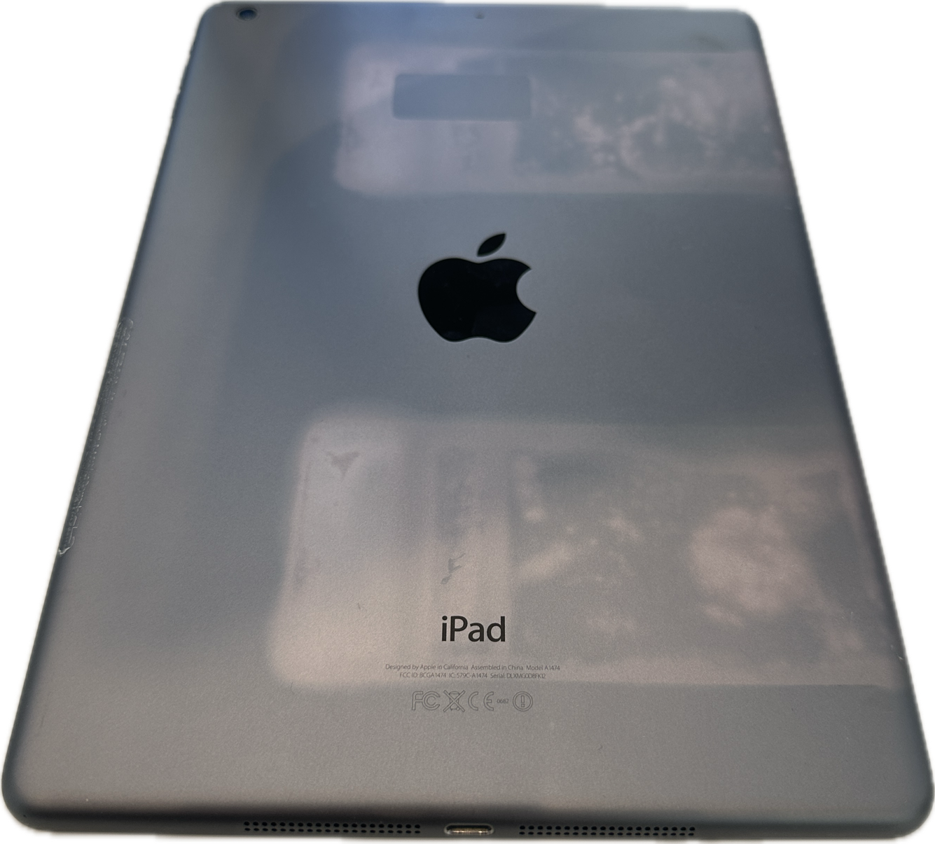 Apple iPad Air A1474 - 9.7" Display/64GB Capacity/Wi Fi