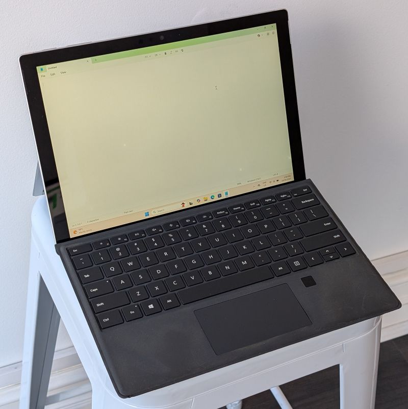Microsoft Surface Pro 6 12.3" 2K Tablet PC- Intel Core i5-8250U/8GB RAM/128GB SSD/Windows 11