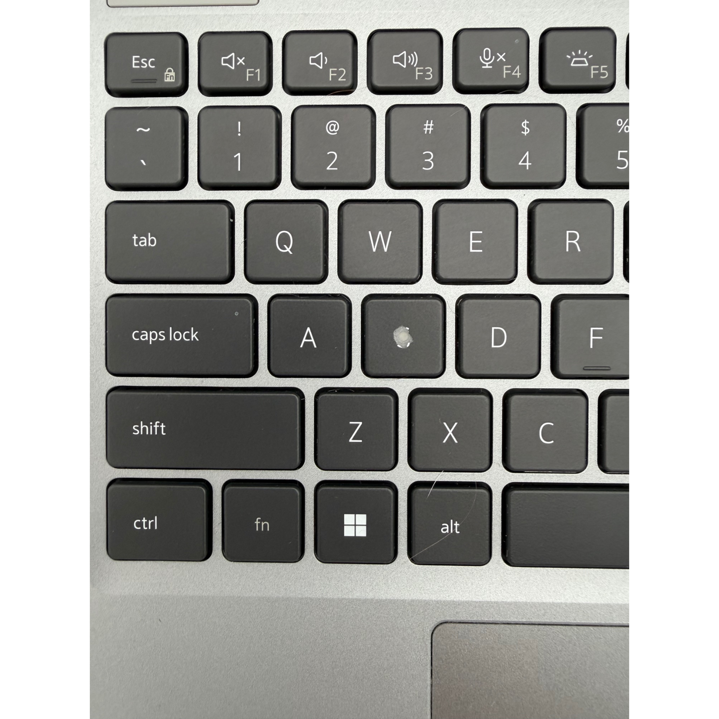 Dell Latitude 5330 13.3" FHD 2-in-1 Touchscreen Laptop - Intel Core i5-1235U/16GB RAM/256GB SSD/Windows 11