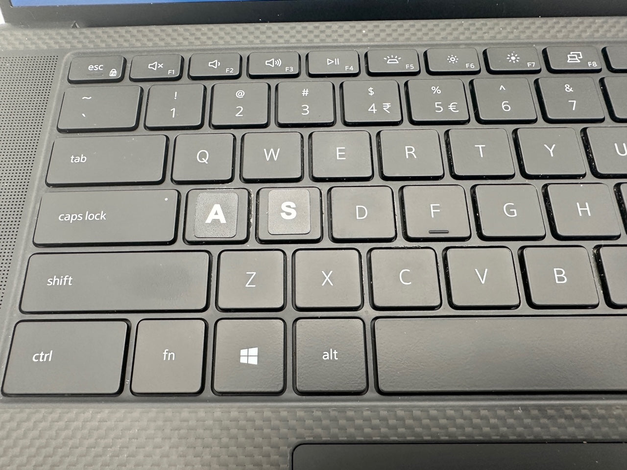 Dell XPS 15 9500 15.6" FHD+ Laptop - Intel Core i5-10300H/16GB RAM/512GB SSD/Windows 11
