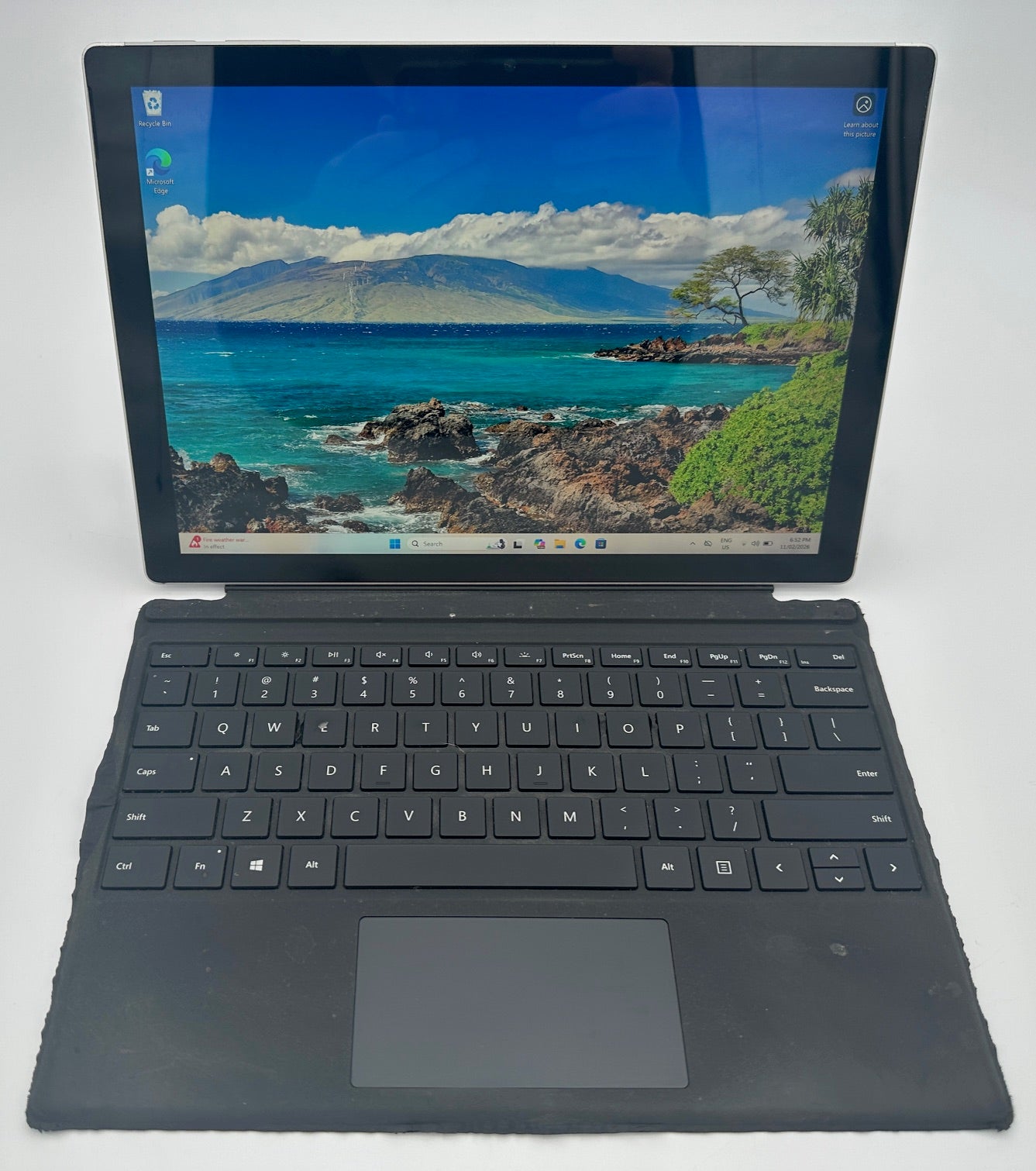 Microsoft Surface Pro 5  12.3" 2K Tablet PC- Intel Core i5-7300U/8GB RAM/256GB SSD/Windows 11